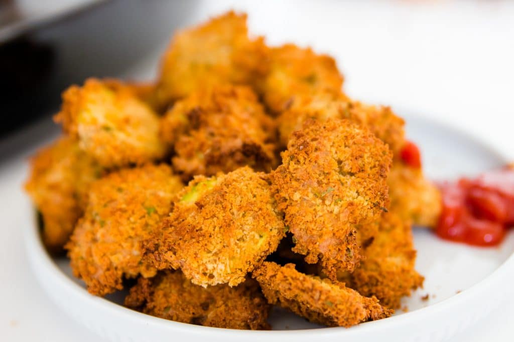 a bowl of fried pickles