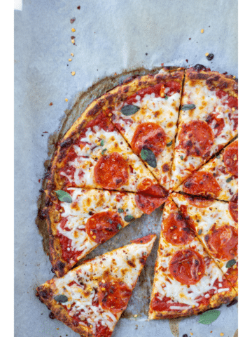 cooked cauliflower pizza sliced